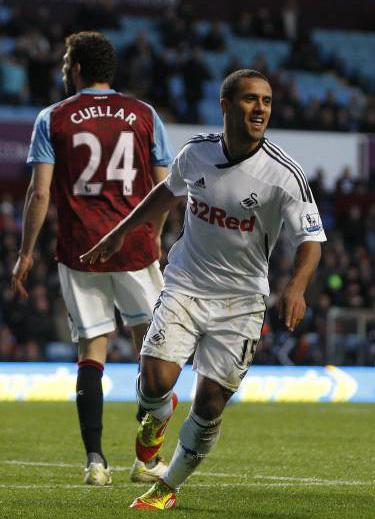 El Swansea sorprende al Aston Villa
