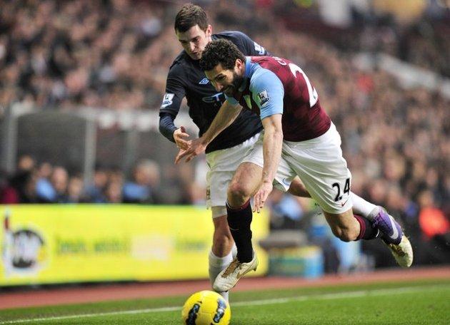 El City sufre para ganar en Villa Park (0-1)