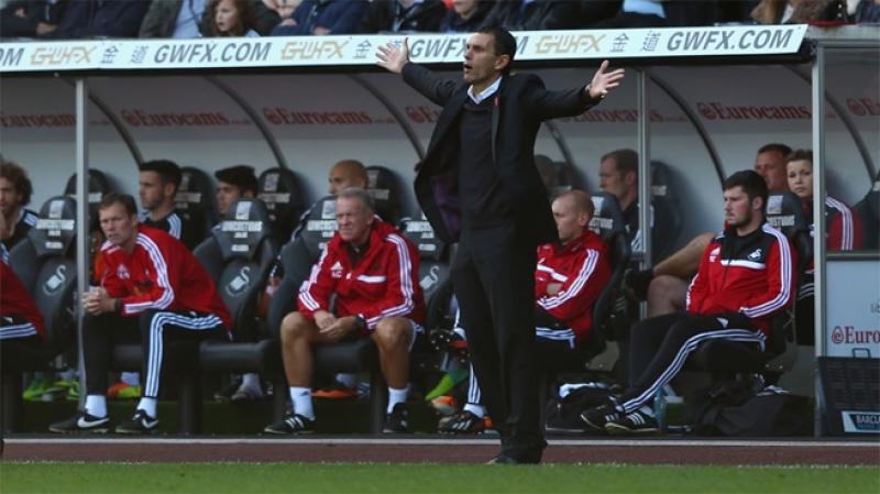 Poyet no tiene suerte en su estreno
