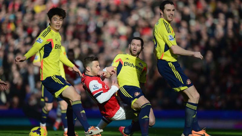 Cuéllar volvió ante el Arsenal