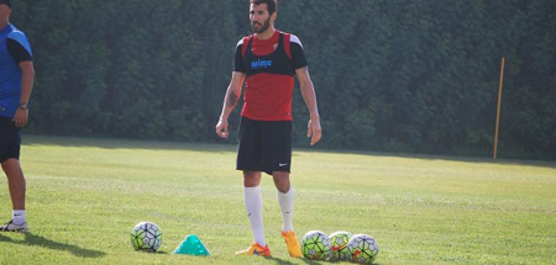 Carlos ya entrena con el Almería