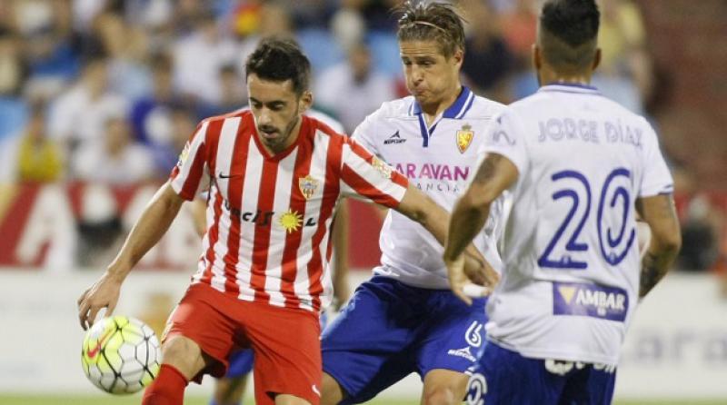 El Almería cae en Zaragoza en el último minuto