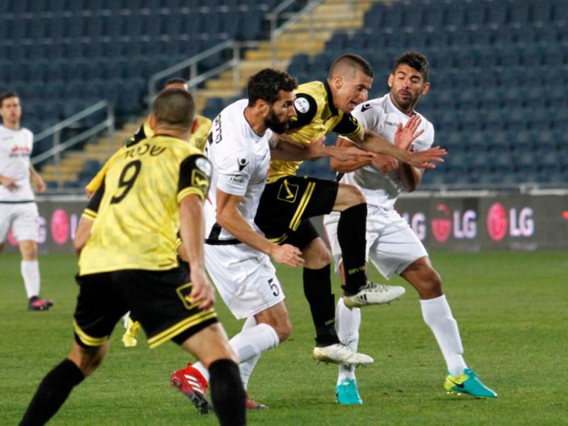 Carlos gets near the win at Jerusalem