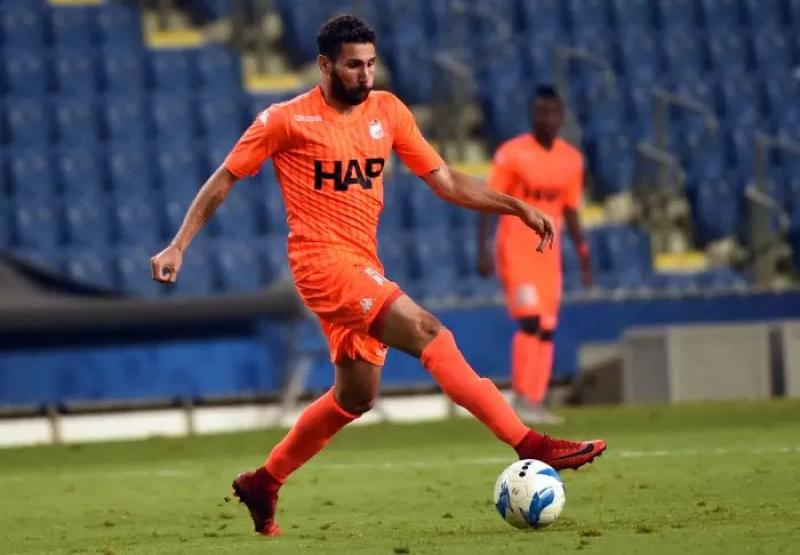 Cuéllar debuts with a draw