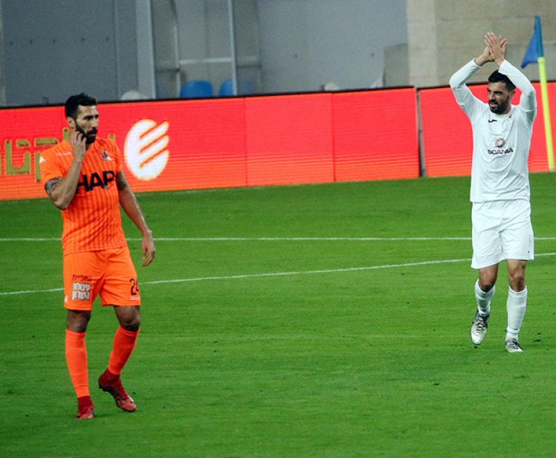 Bnei Sakhnin interrupts Carlos Cuéllar