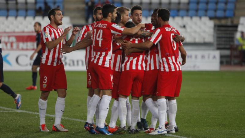 Elogios al partido de Carlos contra el Numancia