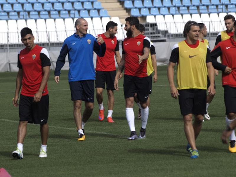 Carlos y el cuerpo técnico de Soriano